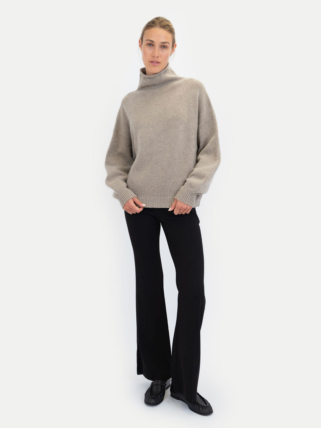 KATY SWEATER IN ALMOND POWDER