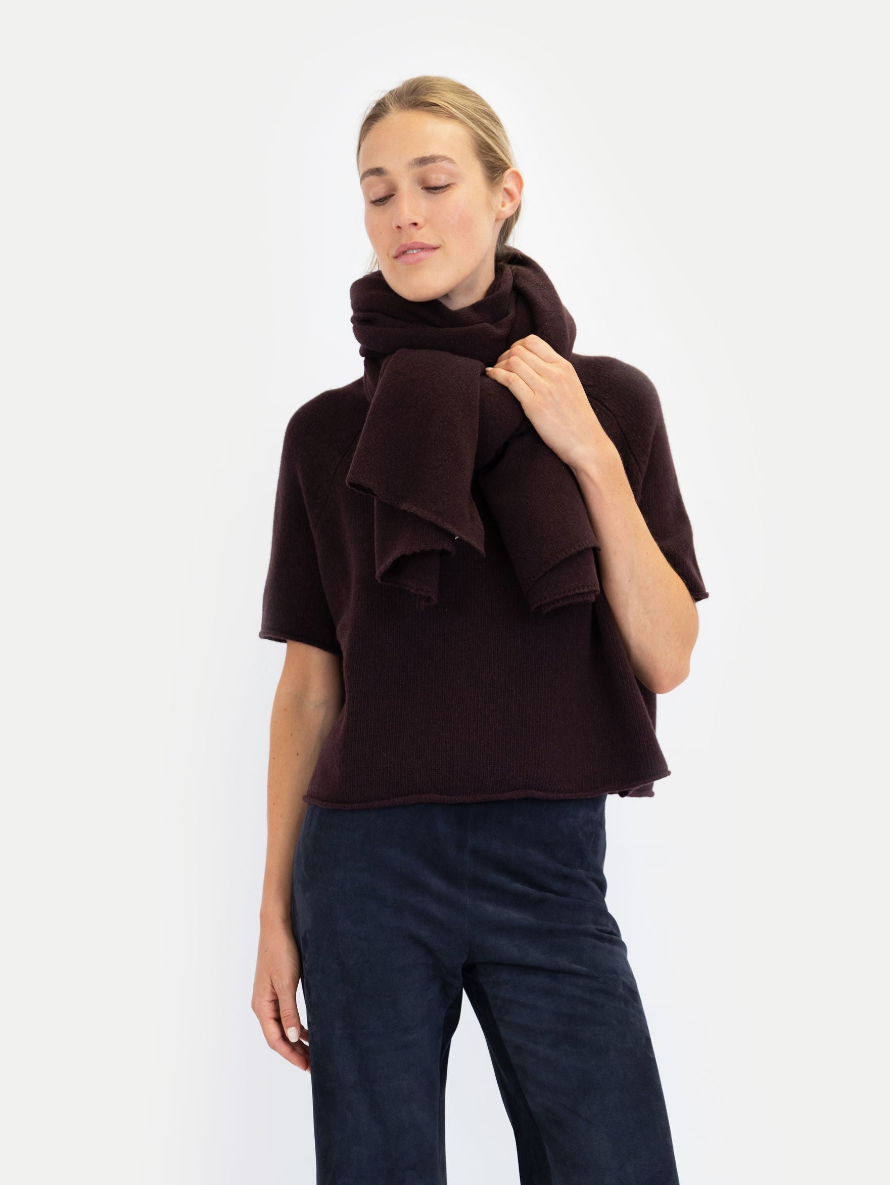 CARLA SCARF IN MELANZANE