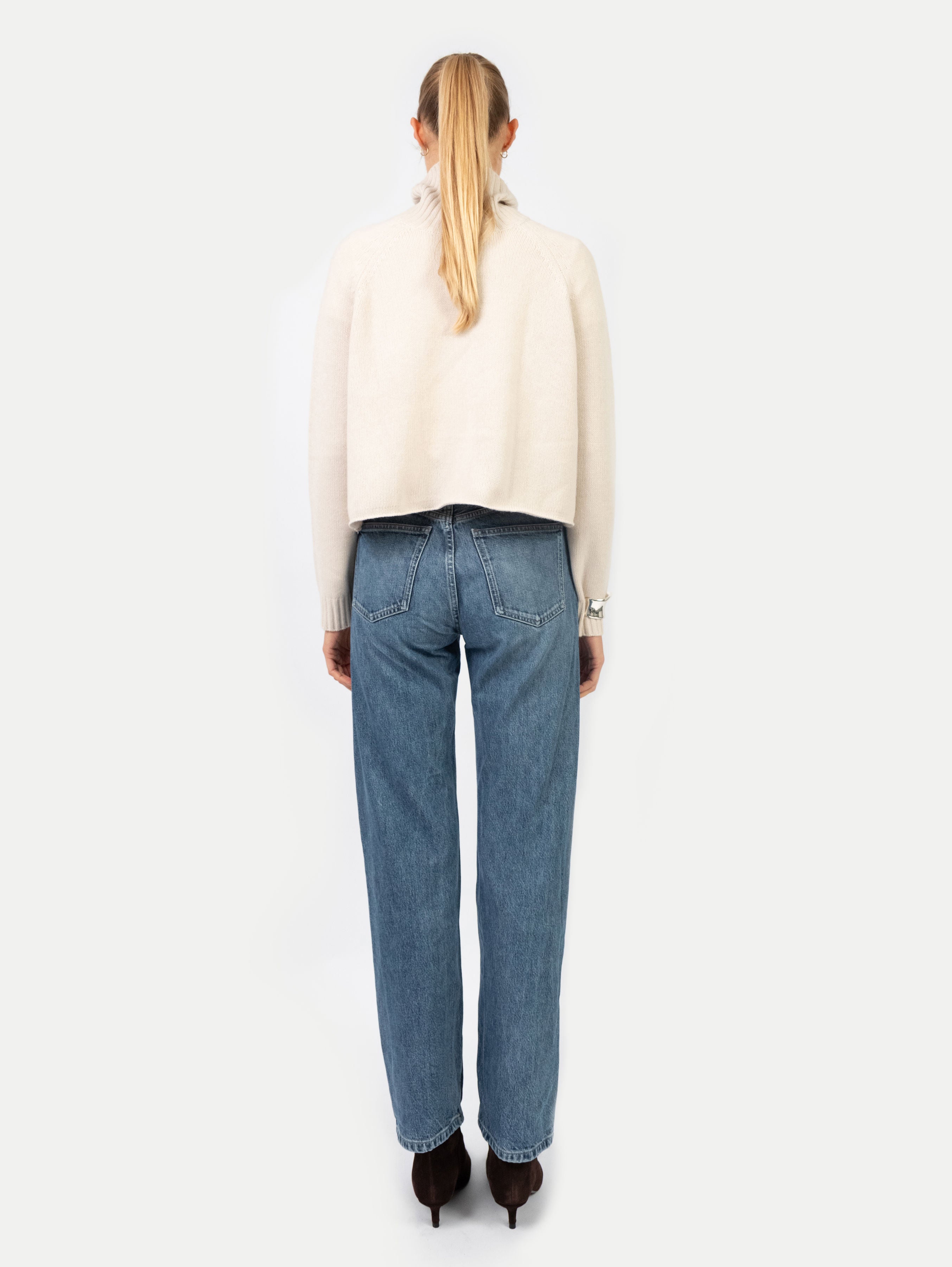 LAURA TURTLENECK IN HONEY OAT