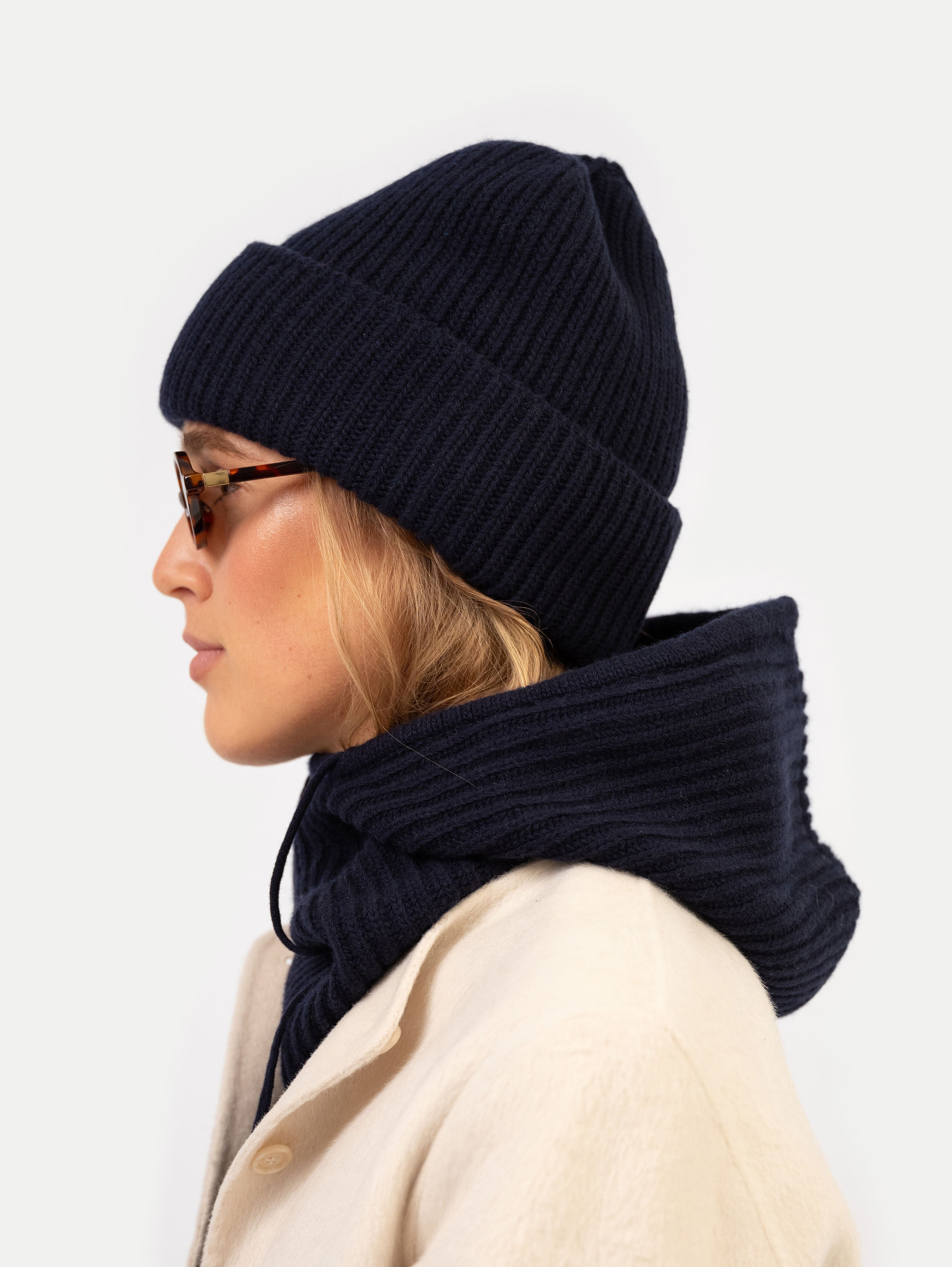 CHARLY BEANIE IN DEEP BLUE