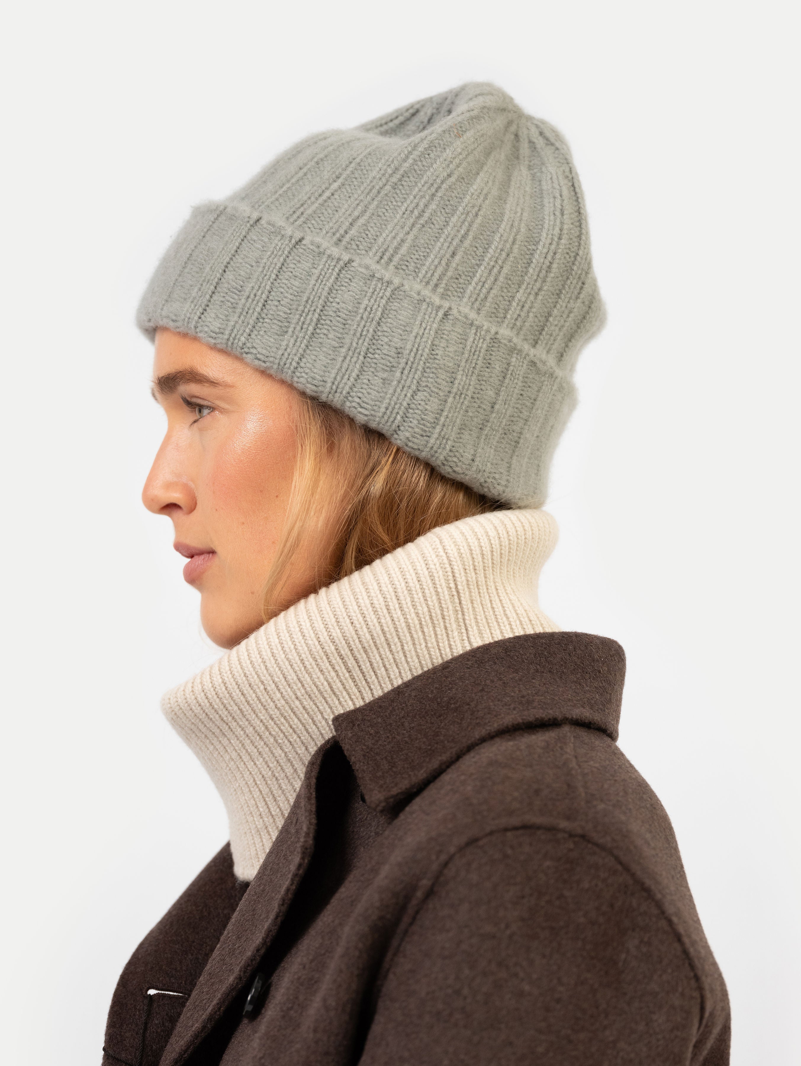 LAURA BEANIE IN SAGE