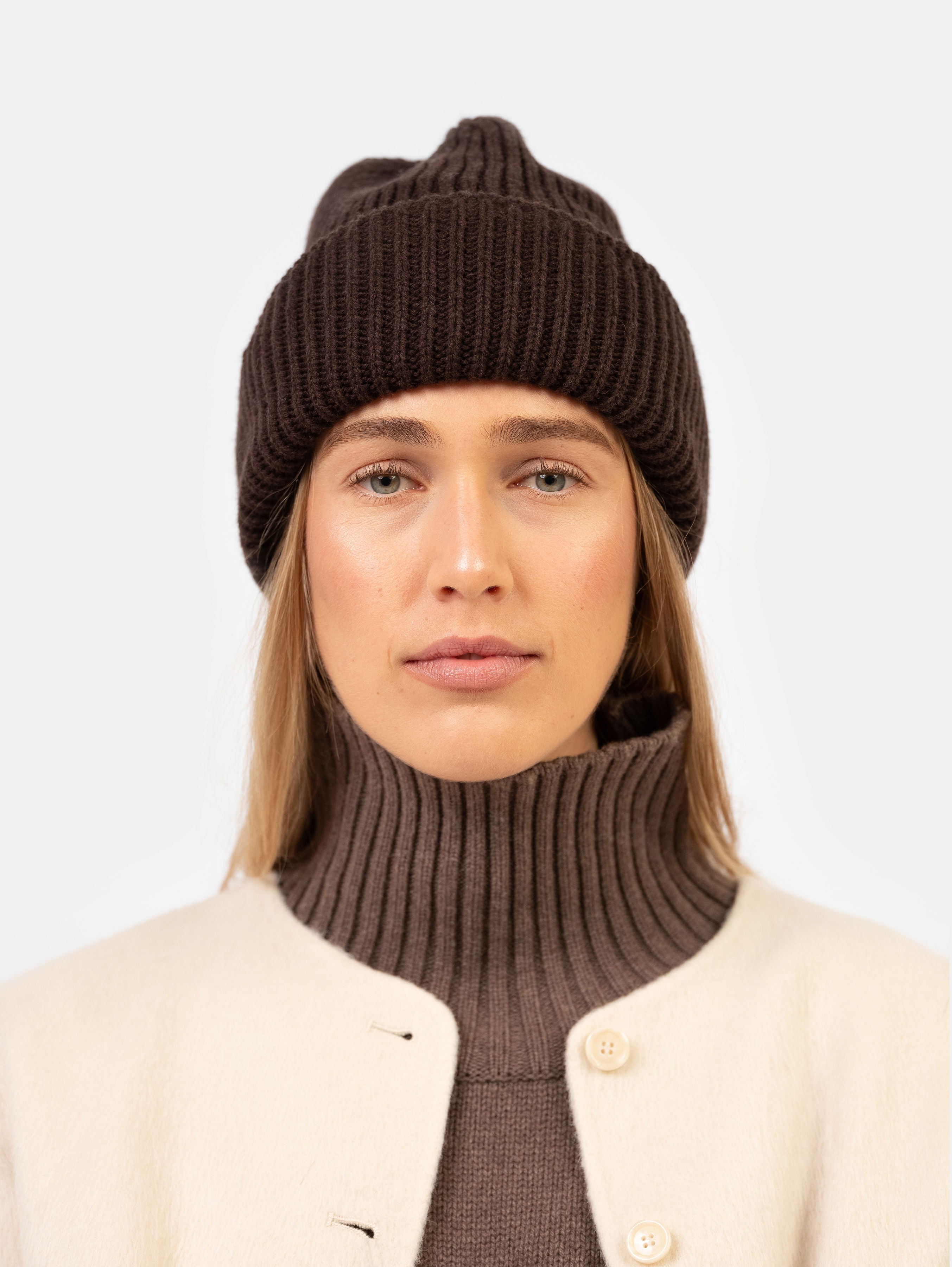 CHARLY BEANIE IN ESPRESSO