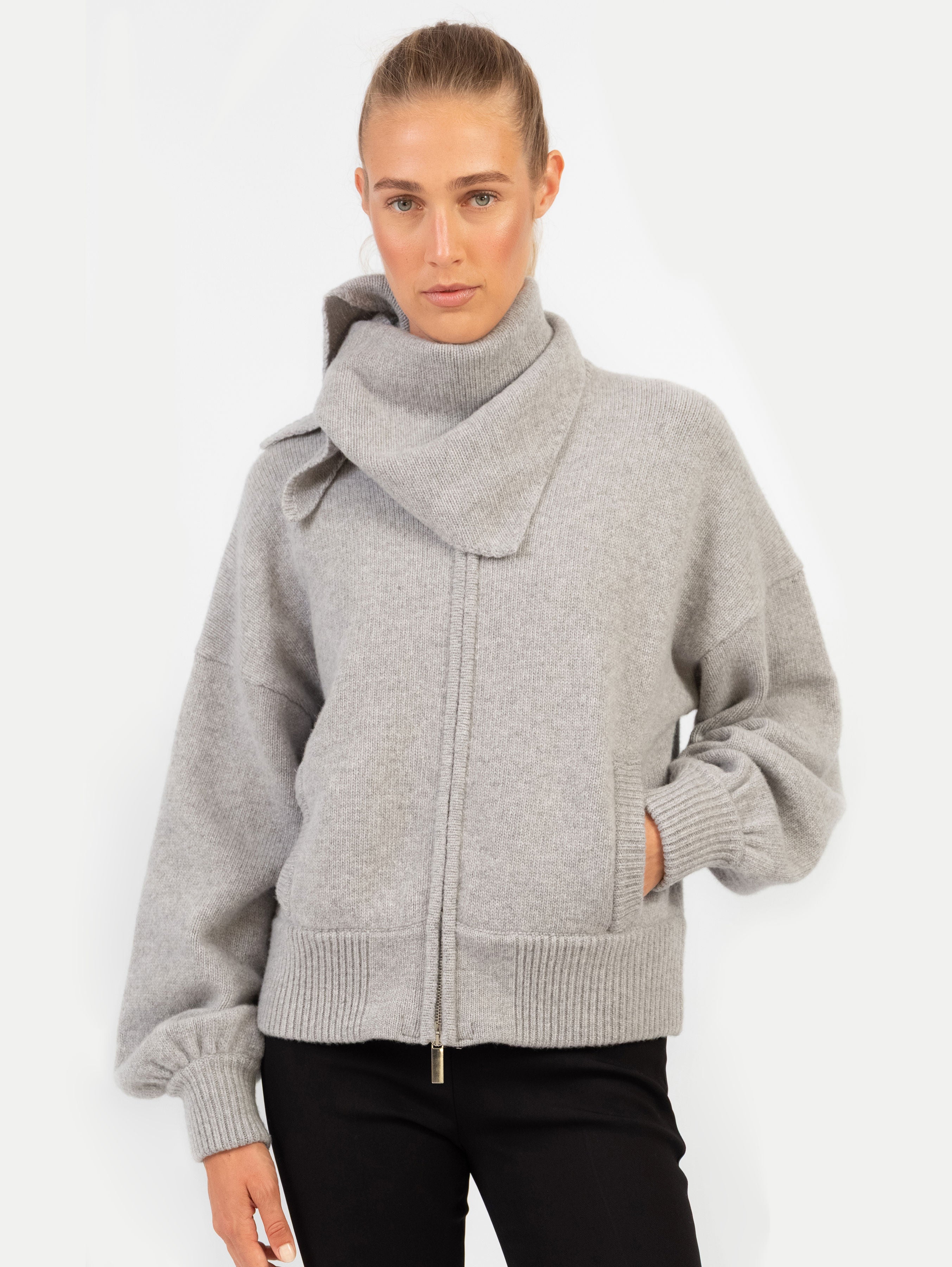 CARA SCARF IN FOG