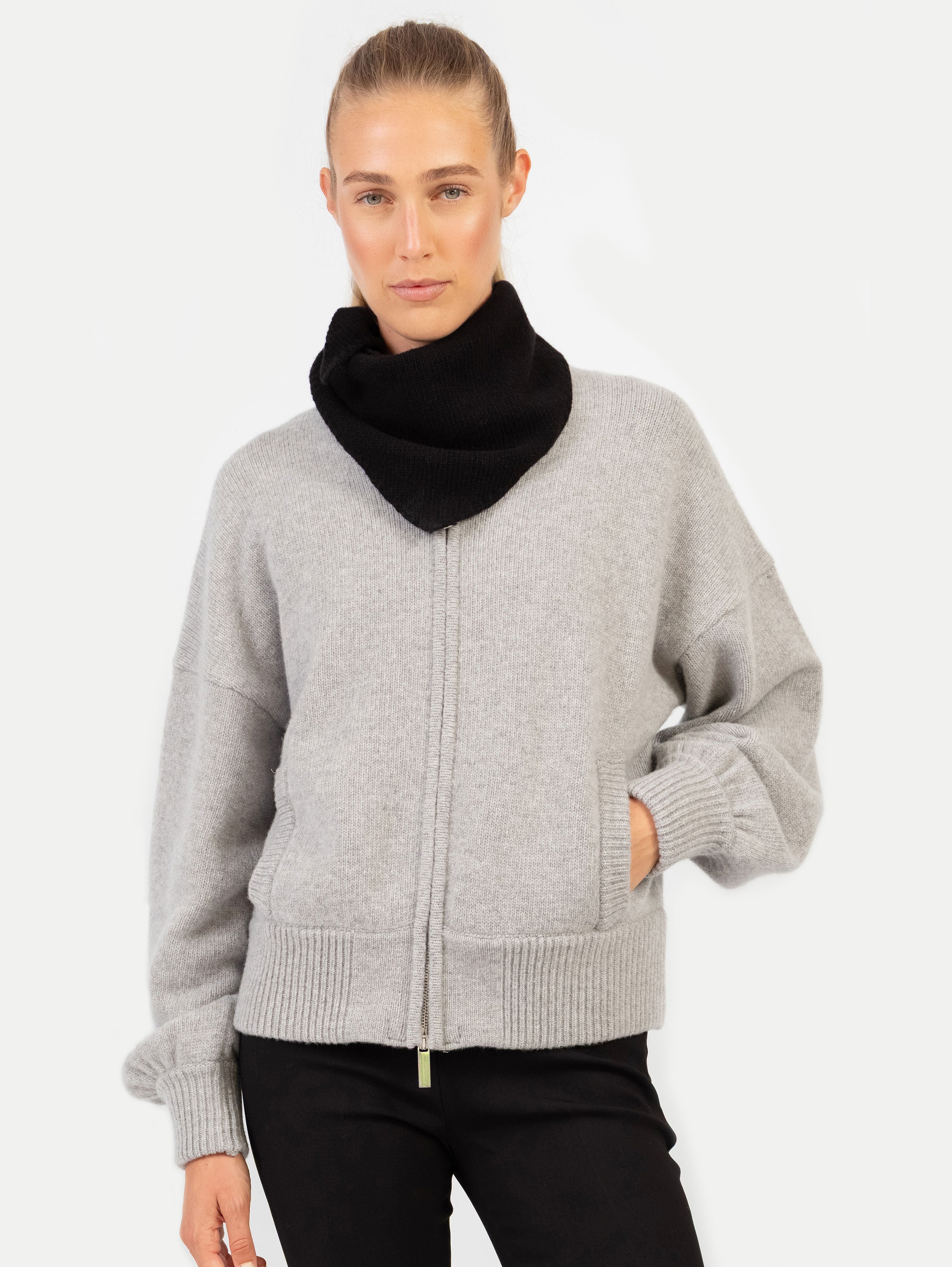 CARA SCARF IN NIGHT