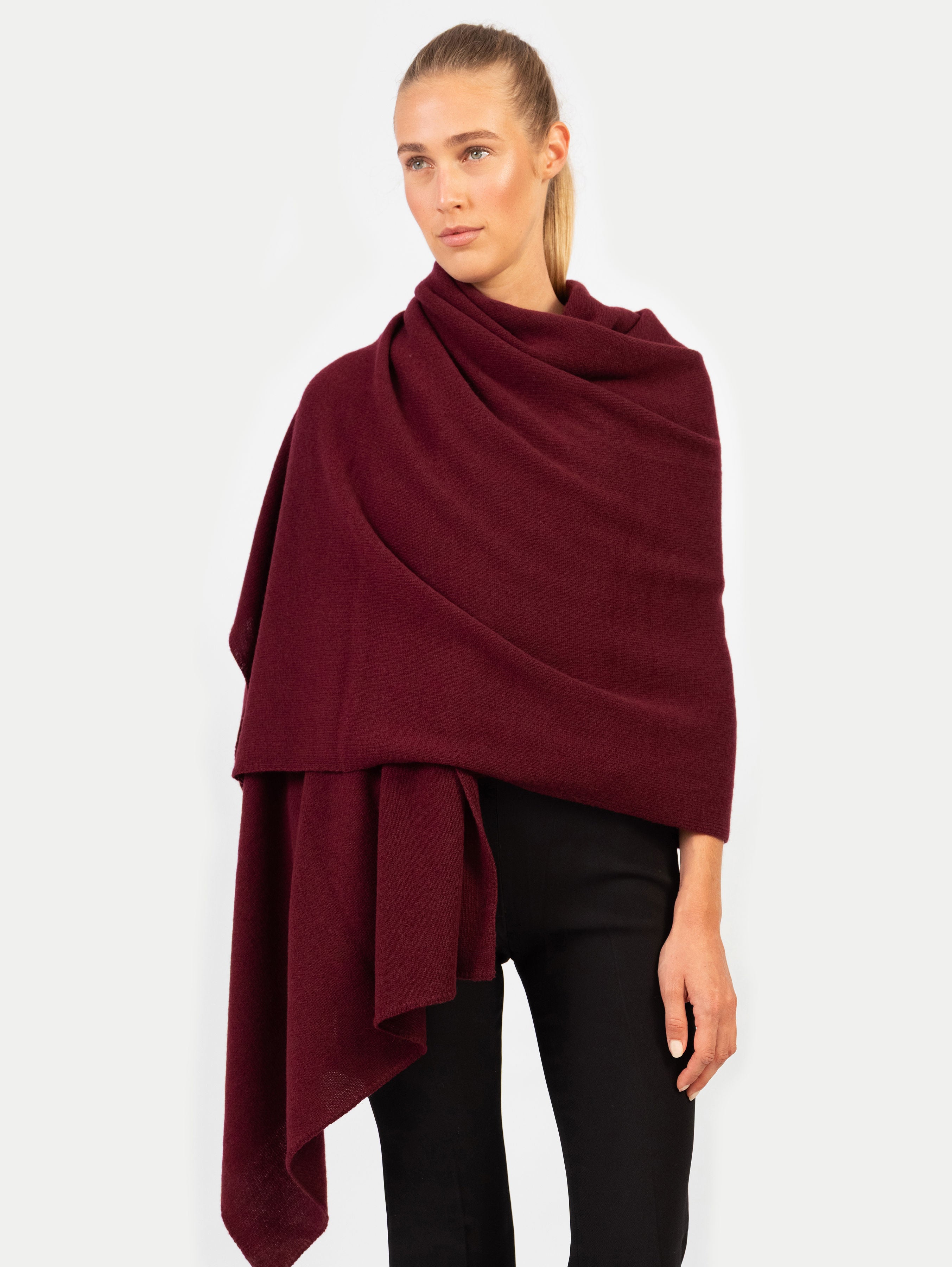 CARLA SCARF IN DARK CHERRY