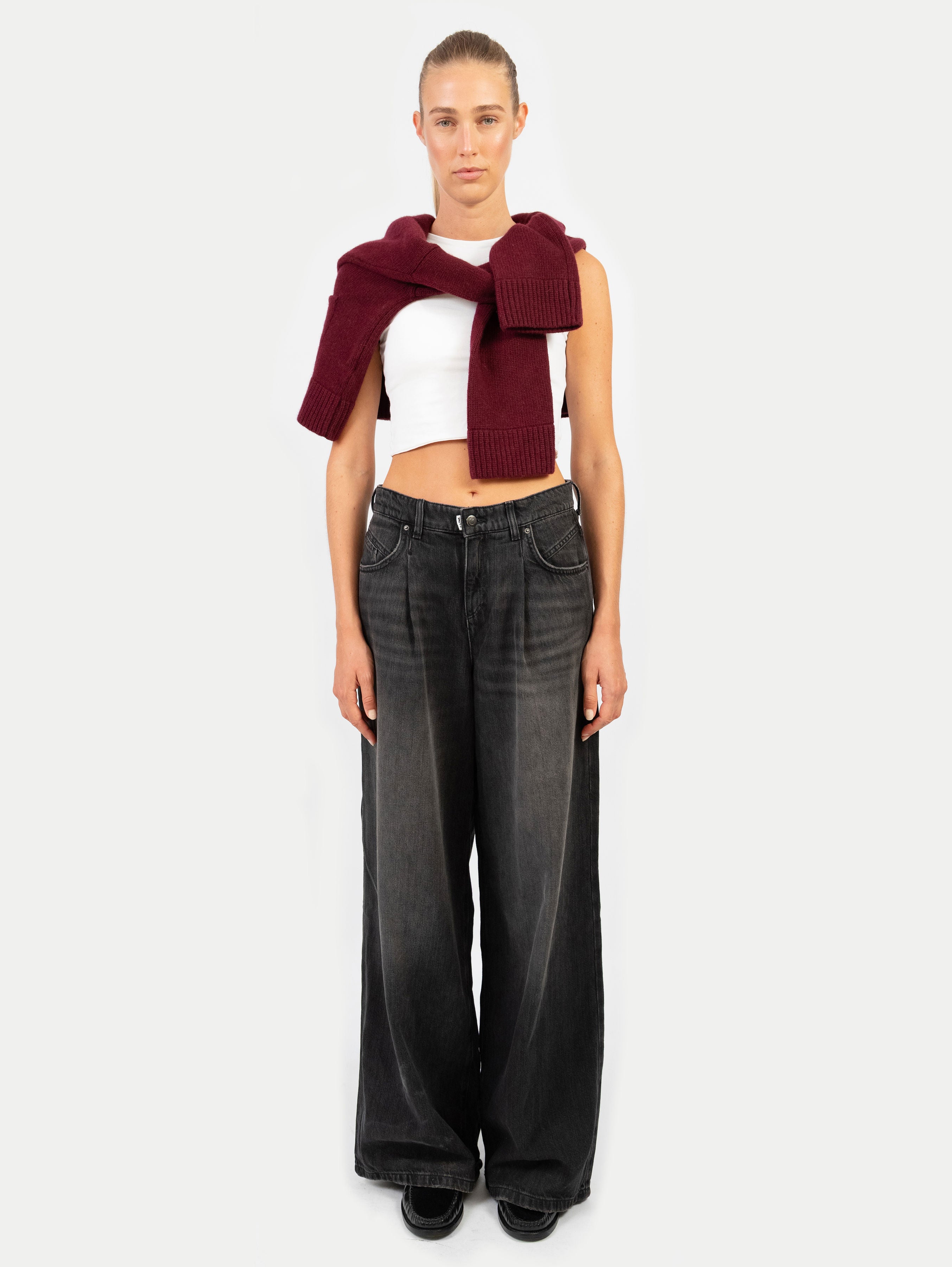14_GENT JEANS IN DARK GREY