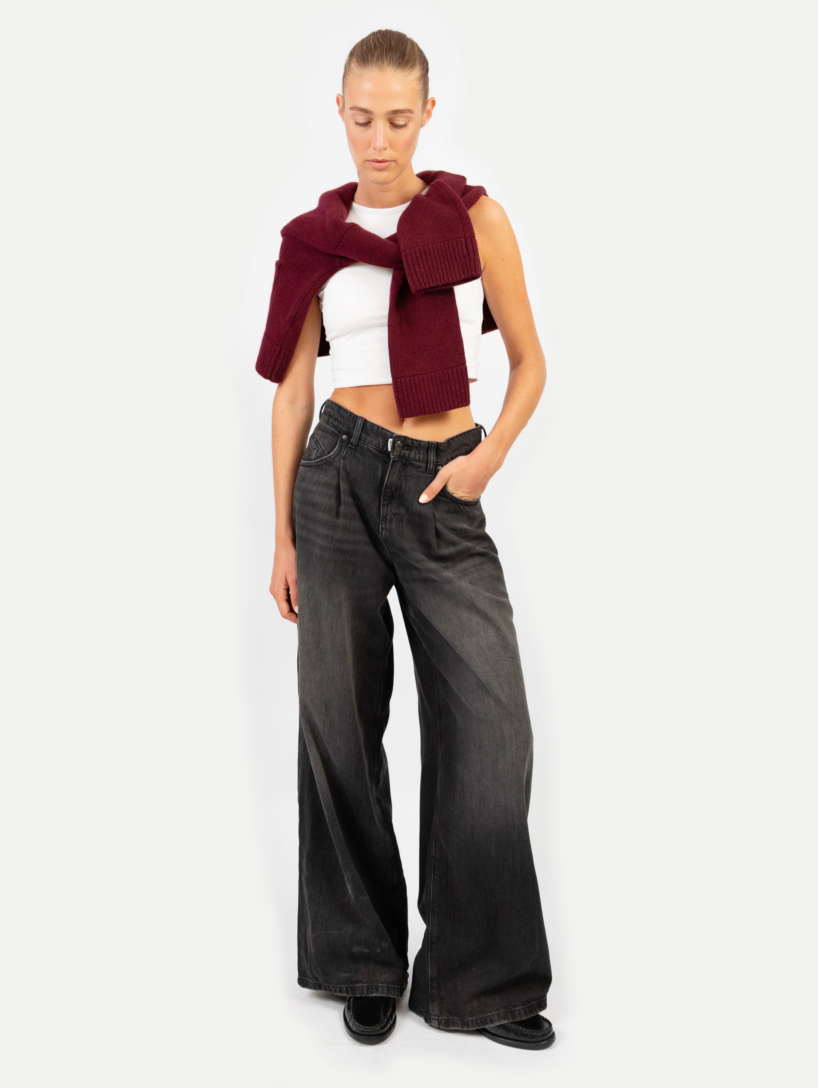 14_GENT JEANS IN DARK GREY