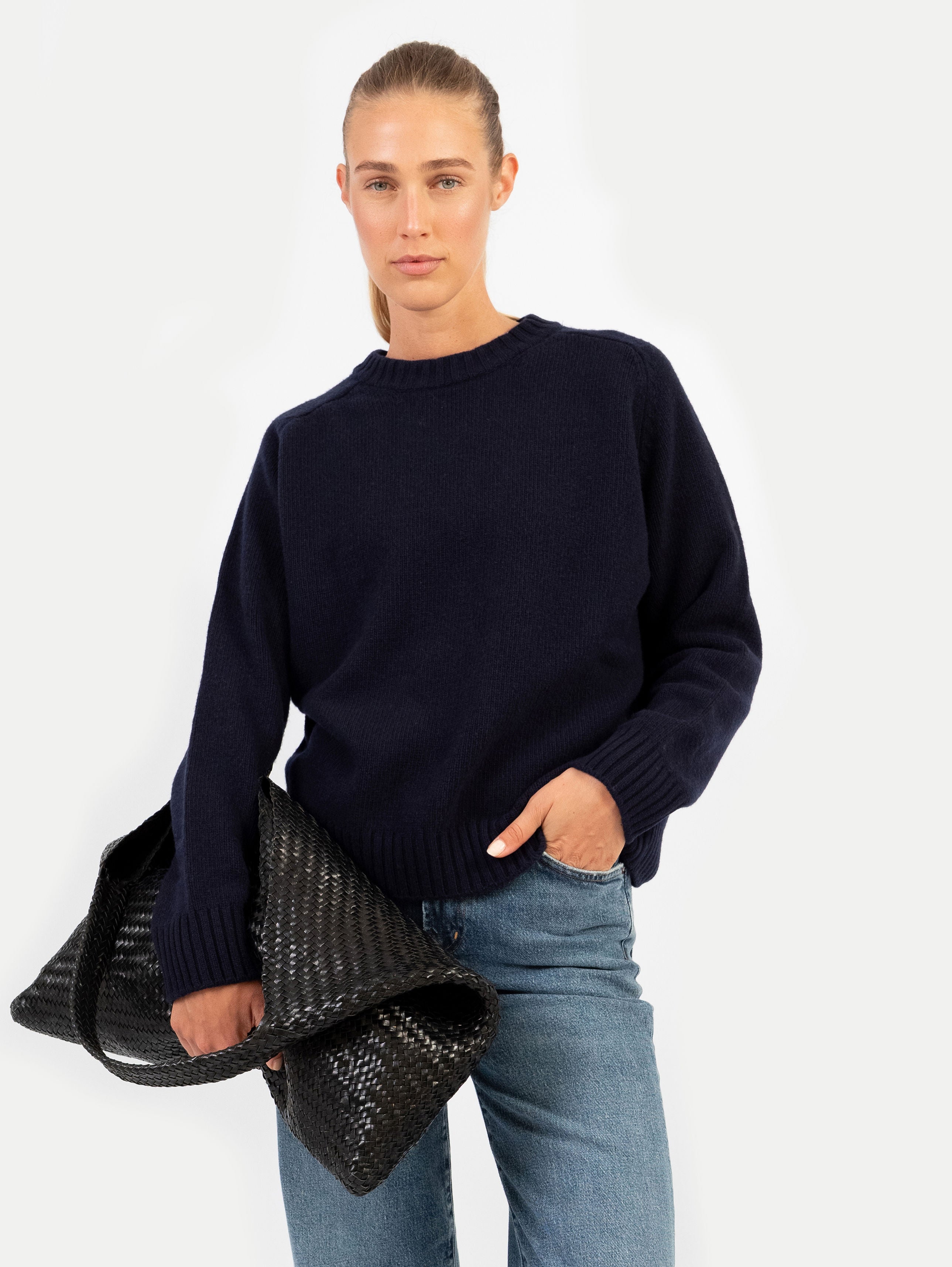 MARY SWEATER IN DEEP BLUE