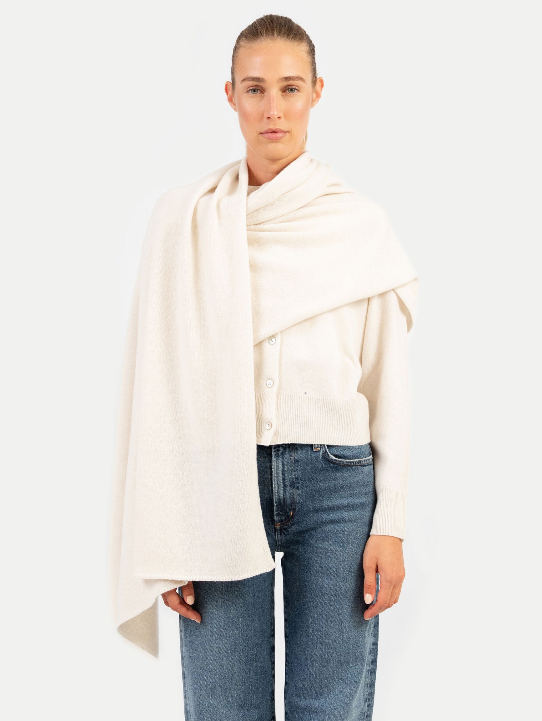 CARLA SCARF IN VANILLA