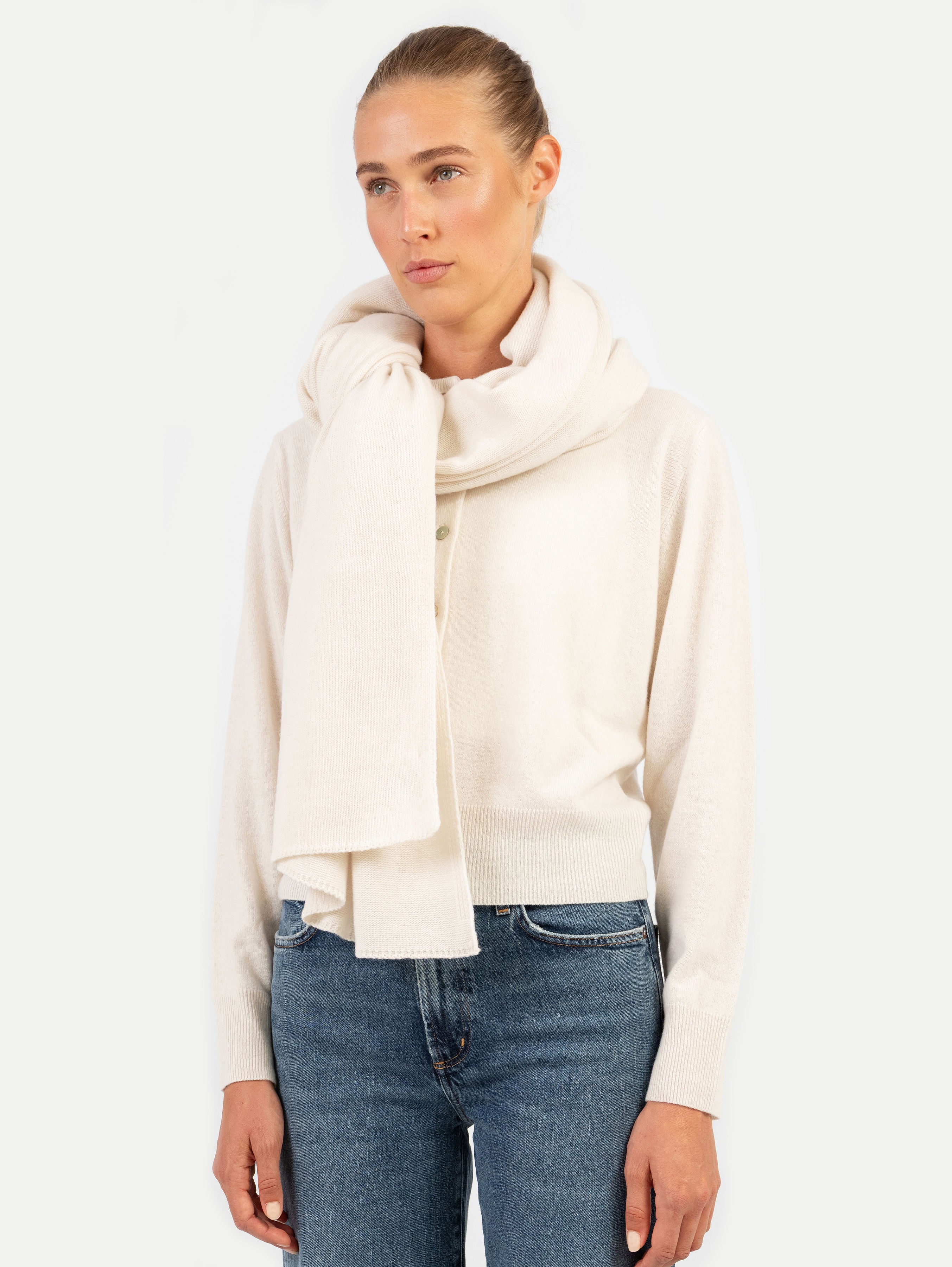CARLA SCARF IN VANILLA