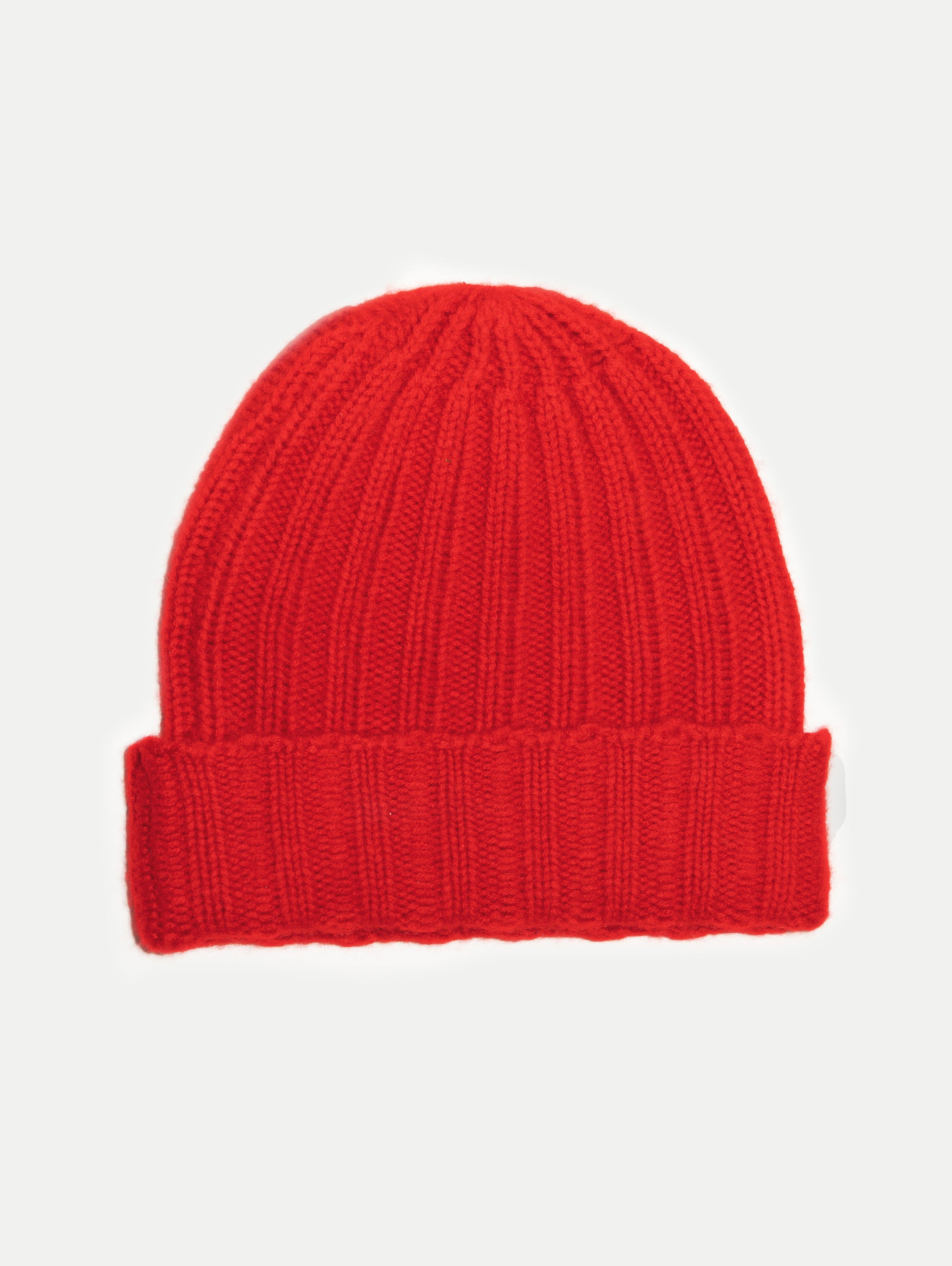 LOLA BEANIE IN CHILI