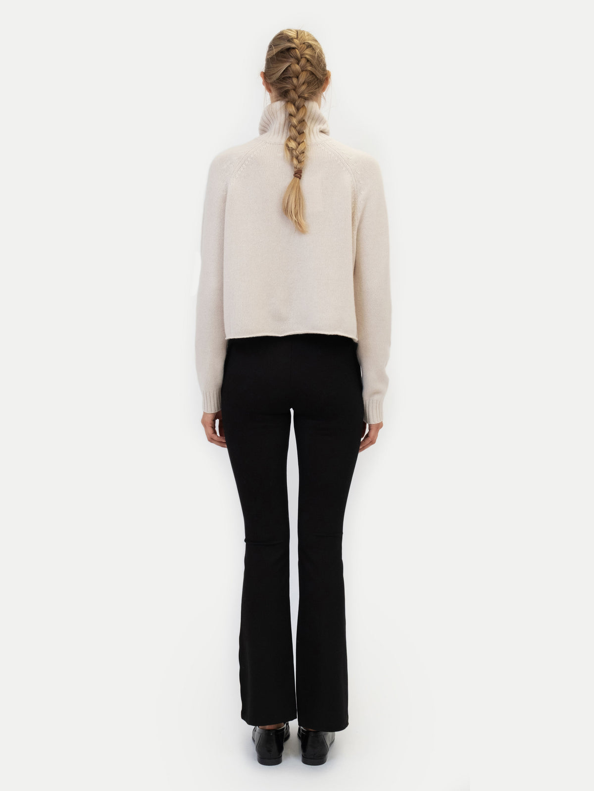 LAURA TURTLENECK IN HONEY OAT