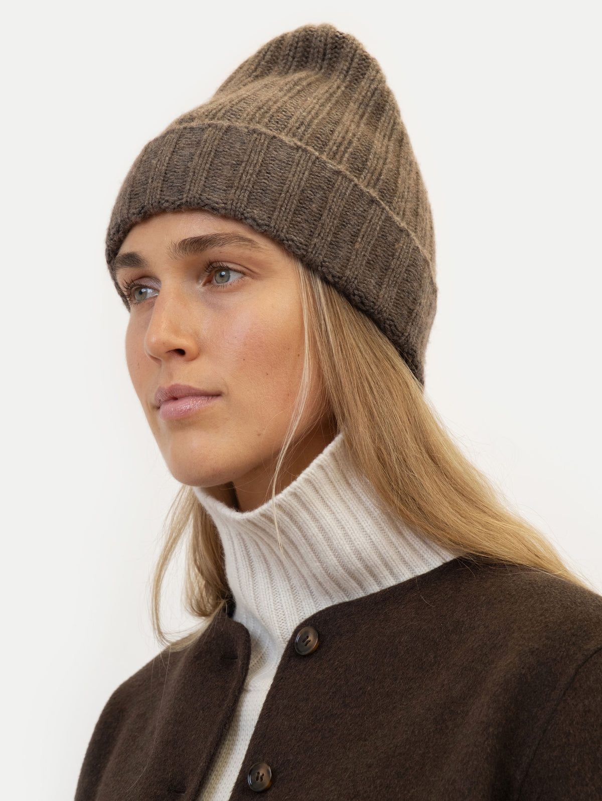 LAURA BEANIE IN NOUGAT