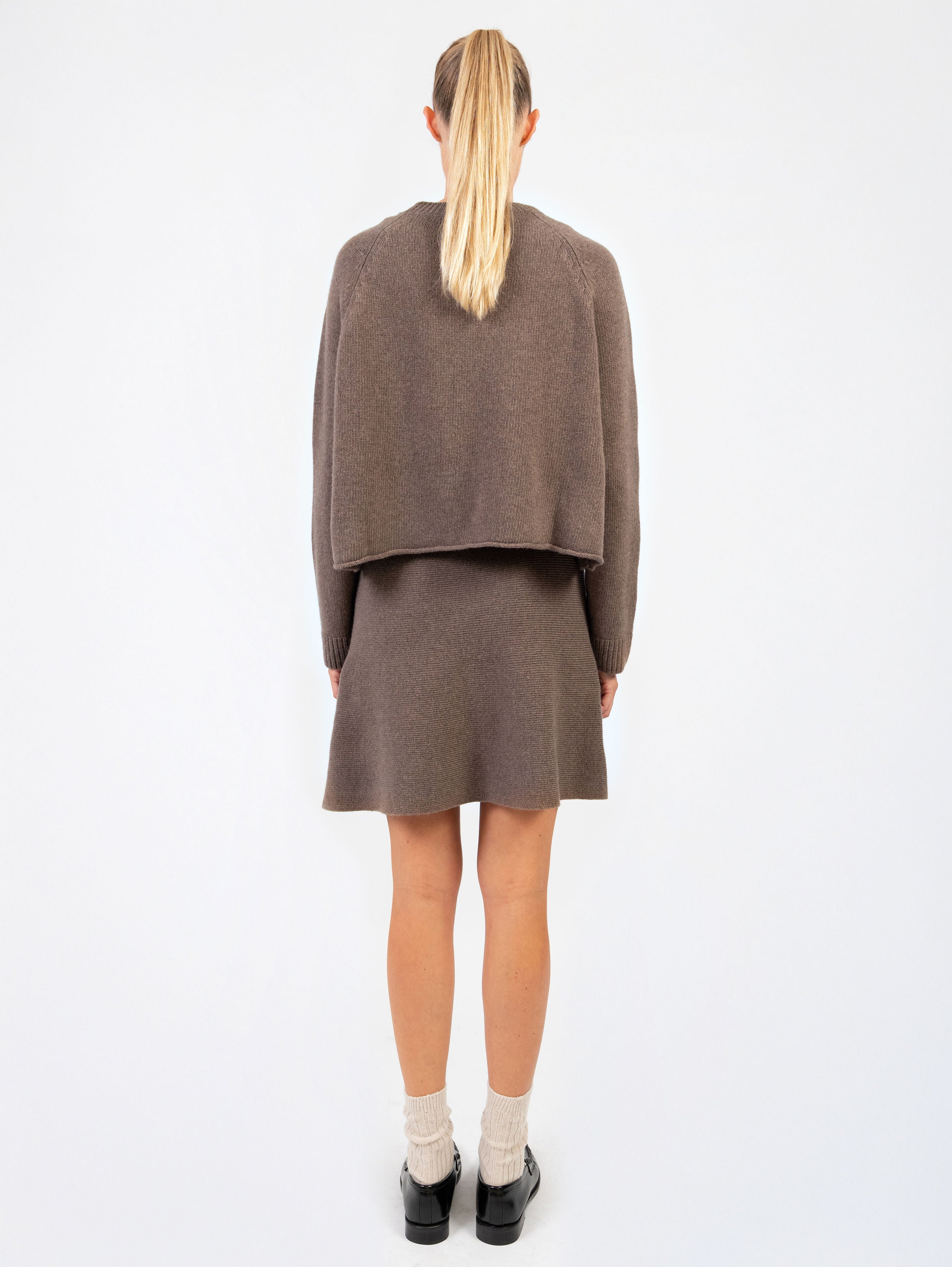 GINA SWEATER IN DARK NOUGAT
