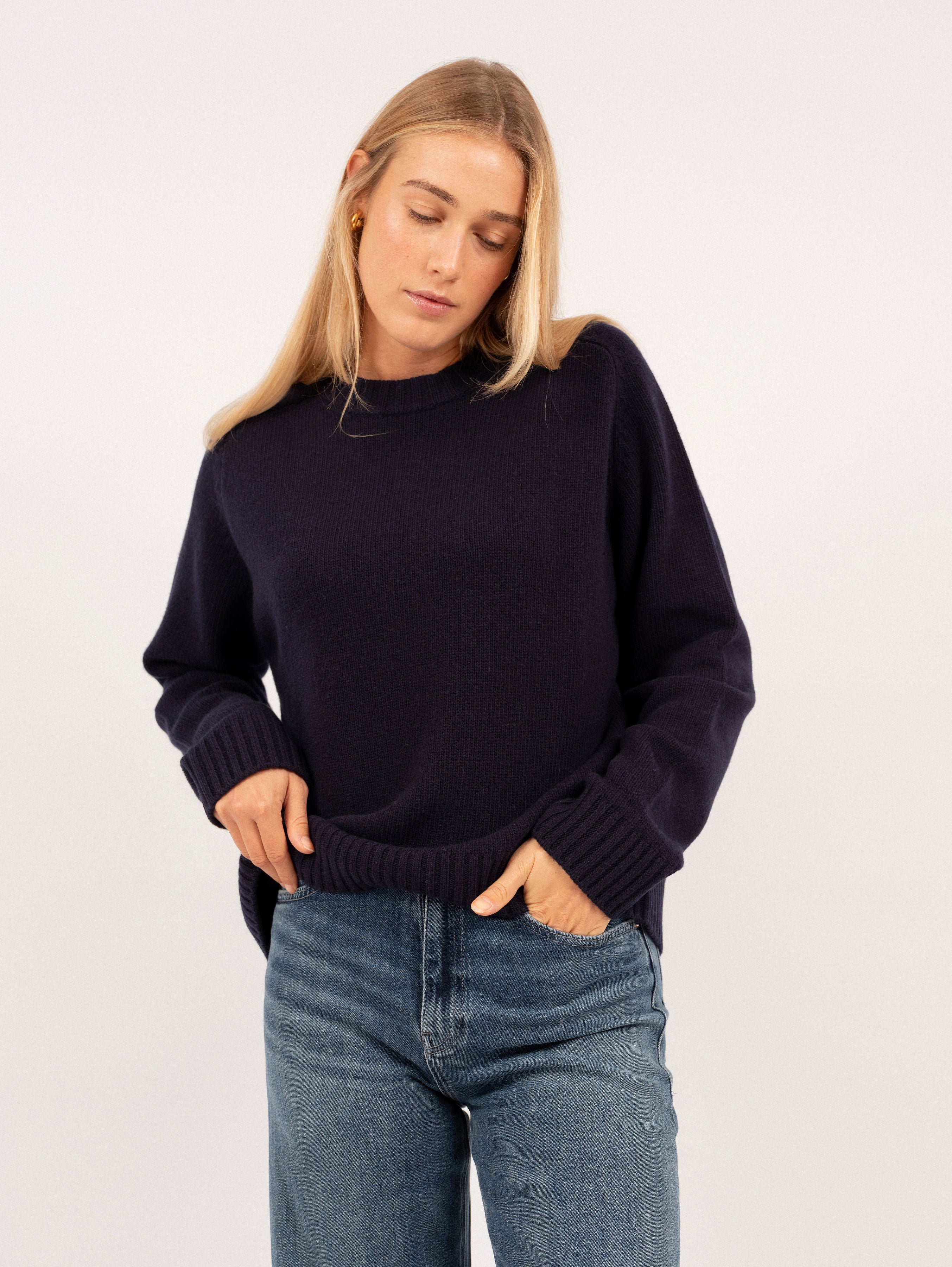 MARY SWEATER IN DEEP BLUE