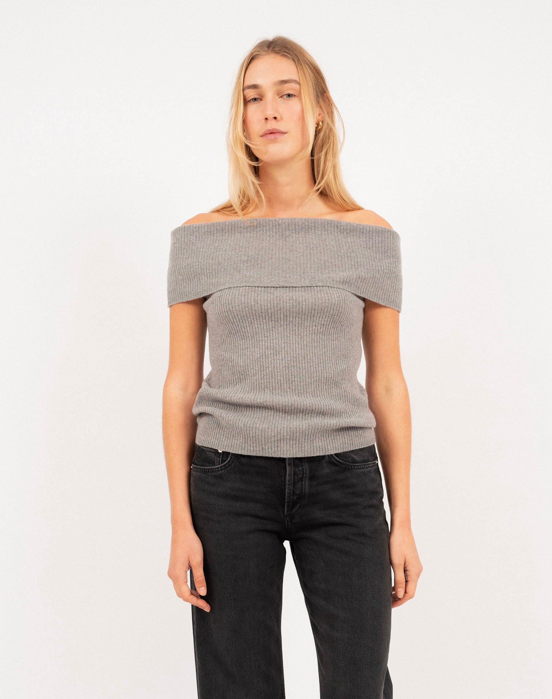 THILDA TOP IN SMOG