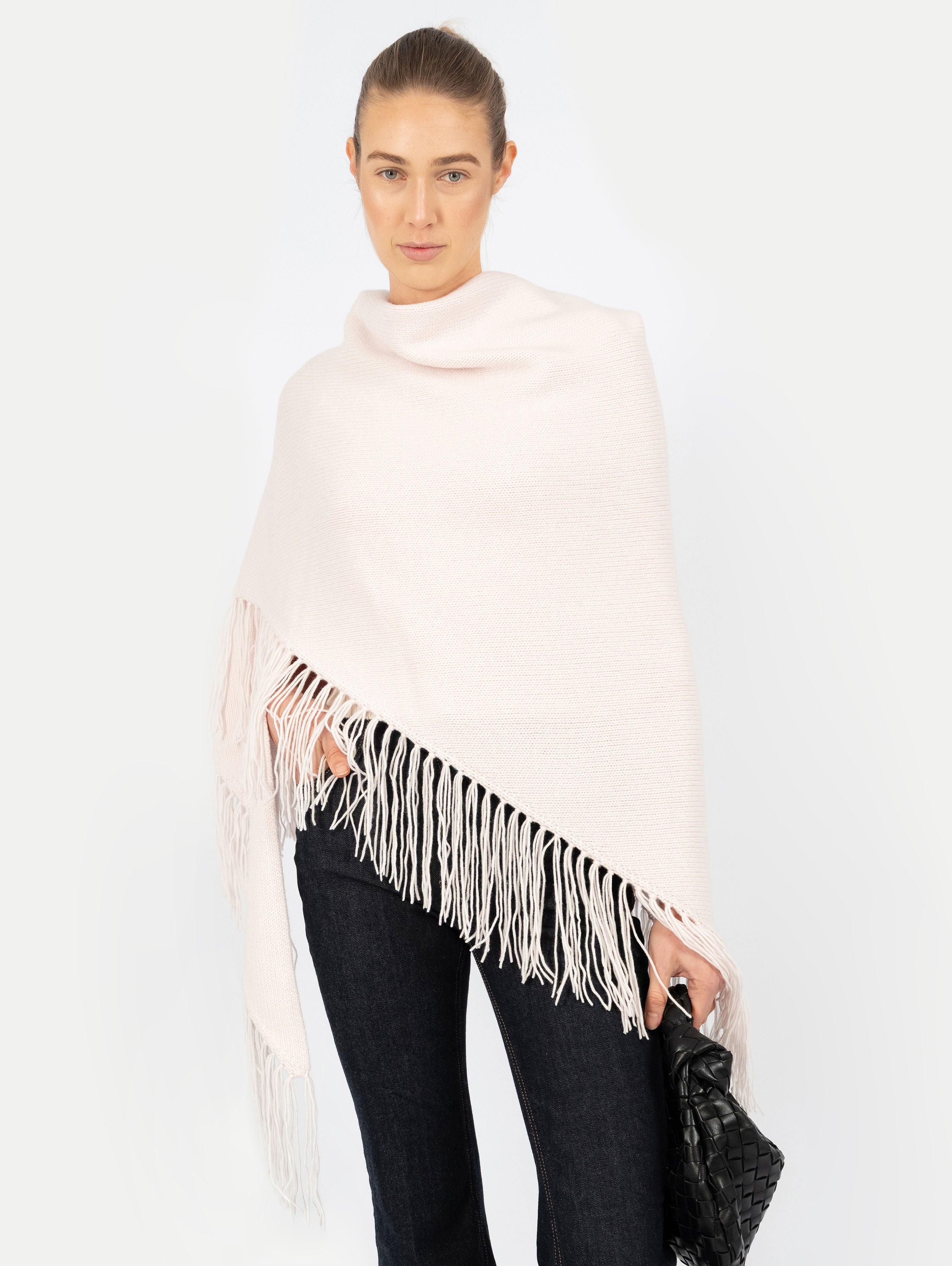 LAURA PONCHO IN HONEY OAT
