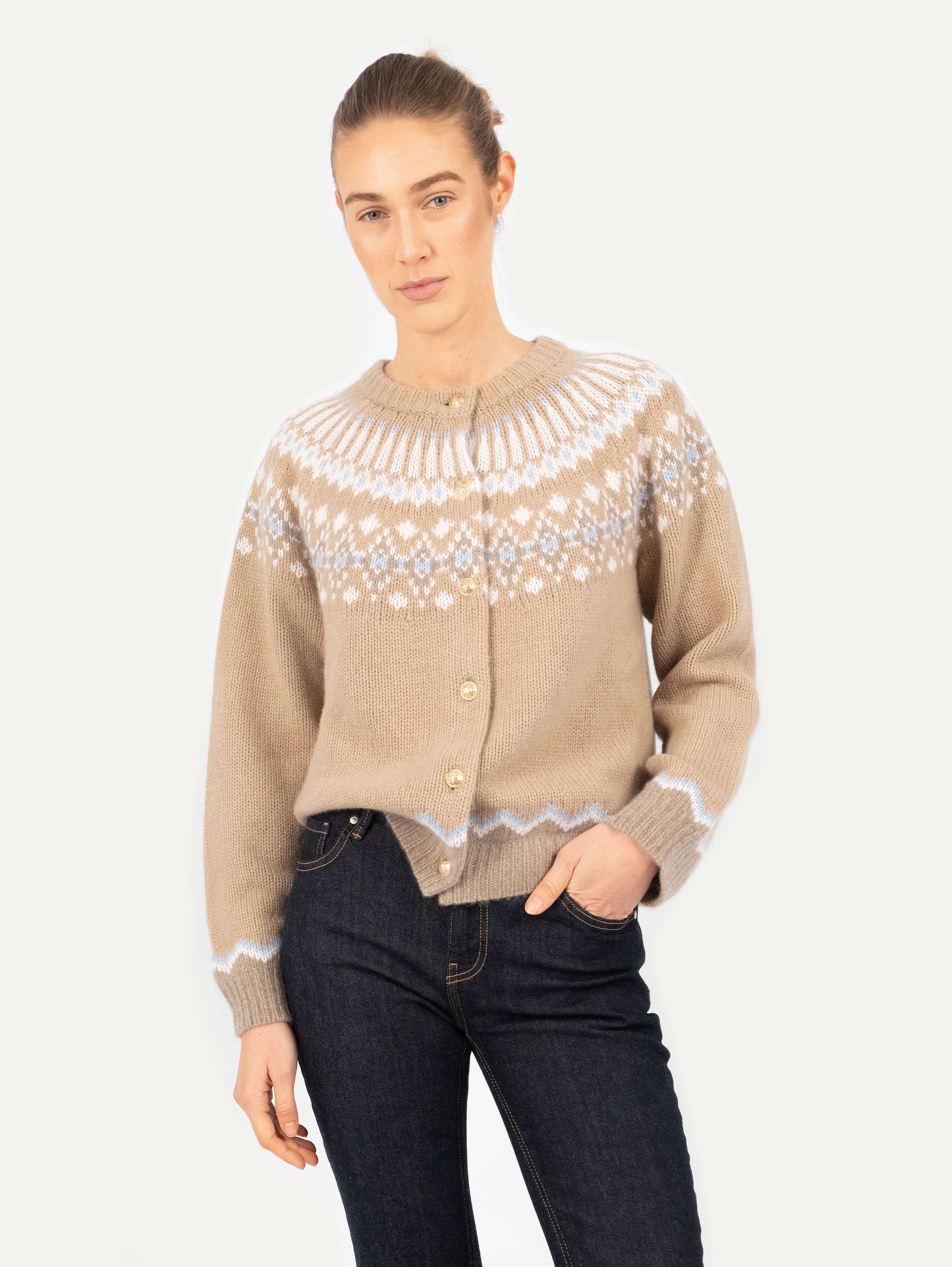 LAURA FAIR ISLE CARDIGAN IN TOAST