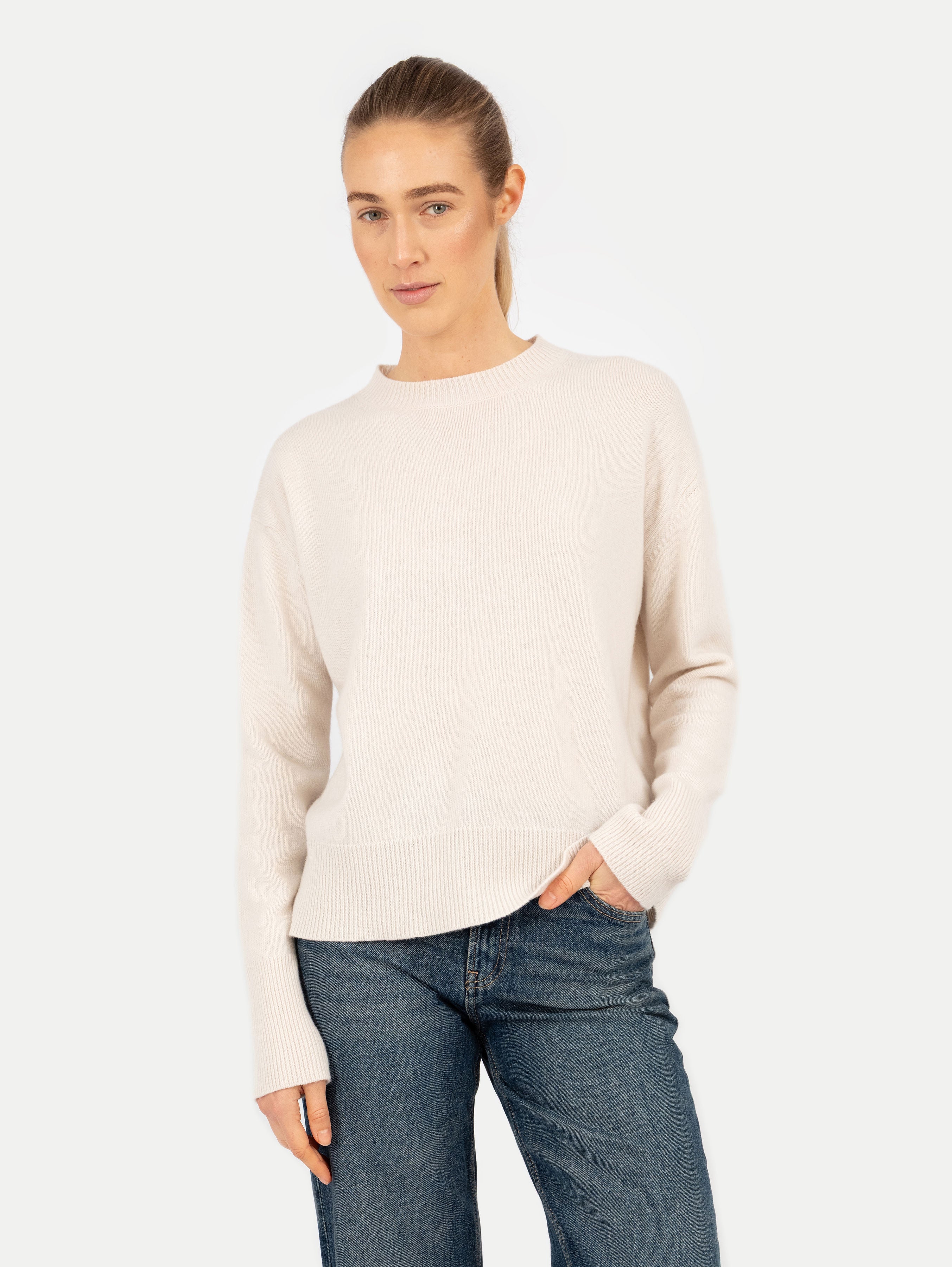 CLEO SWEATER IN VANILLA