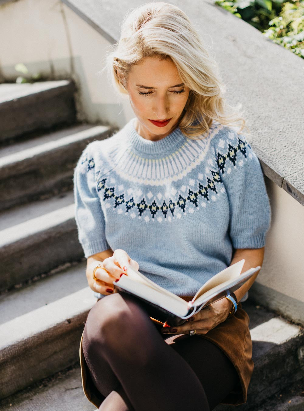 LAURA FAIR ISLE TEE IN BLUEBERRY LATTE